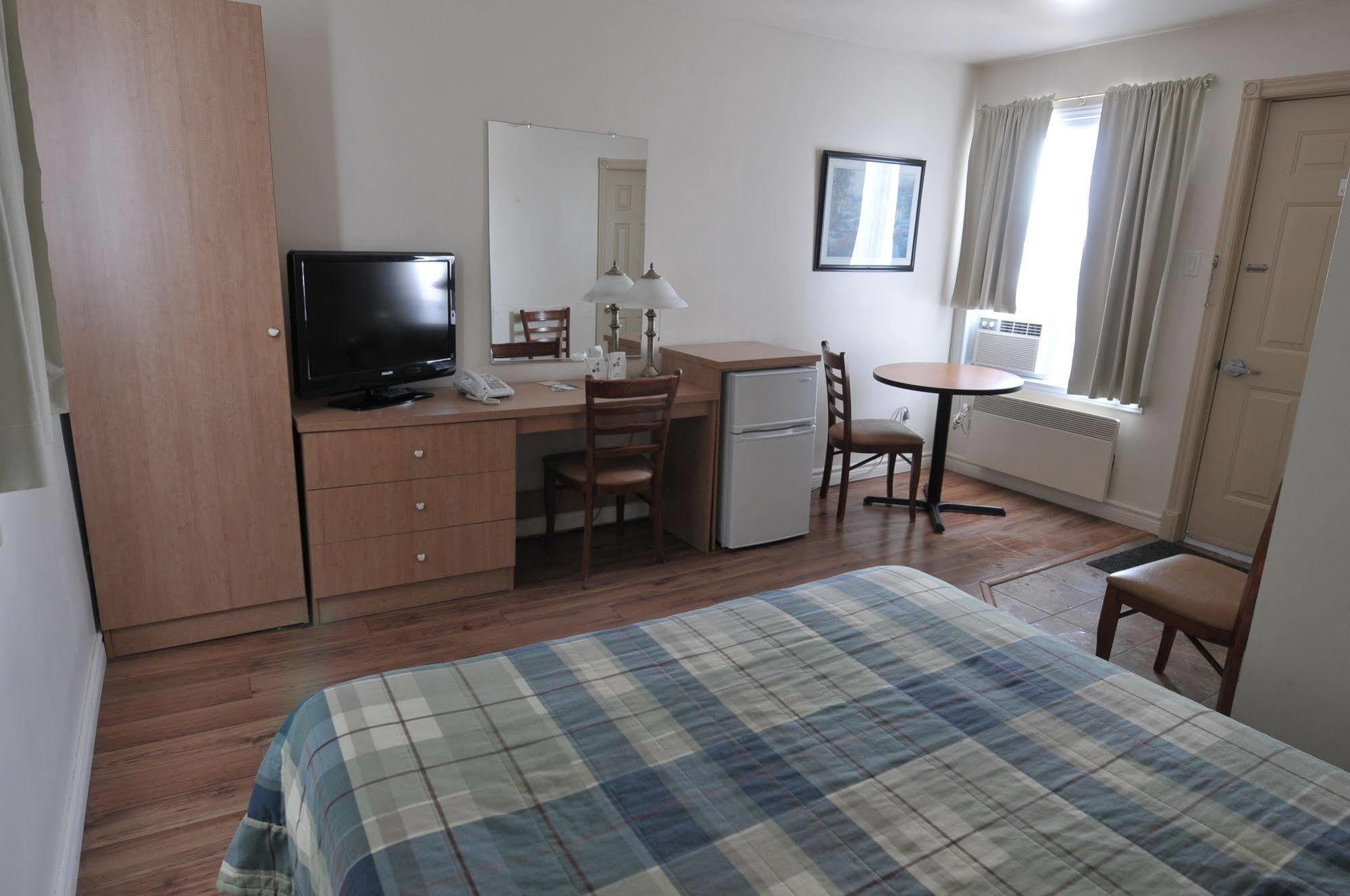 Motel Chevalier ควิเบกซิตี้ ภายนอก รูปภาพ